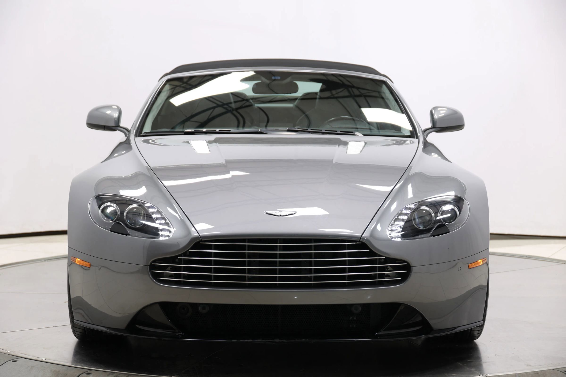Used 2016 Aston Martin V8 Vantage S image 53