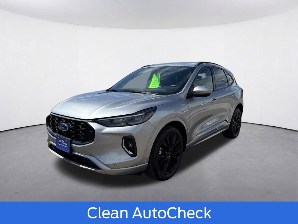 Used 2023 Ford Escape ST-Line Elite AWD/4WD image 3