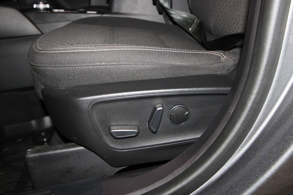 Used 2023 Ford Escape Active w/ Tech Pack #2 AWD/4WD image 7