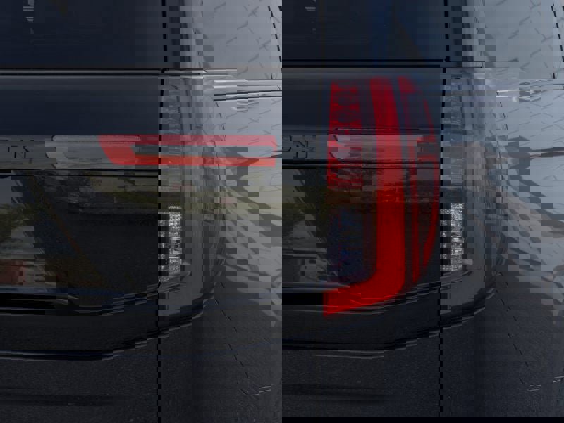 New 2025 Ford Expedition Platinum w/ Stealth Performance Package image 21