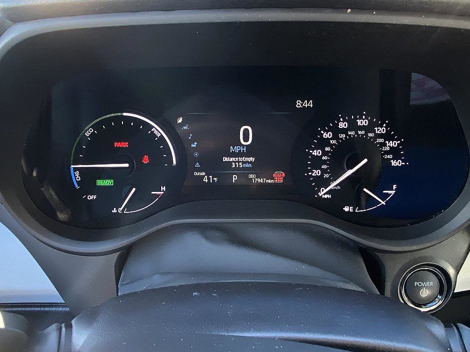 Certified 2025 Toyota Sienna XLE image 19