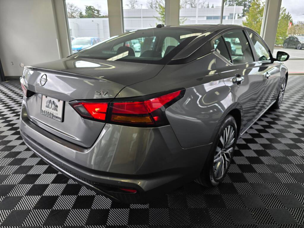Used 2023 Nissan Altima 2.5 SV image 4