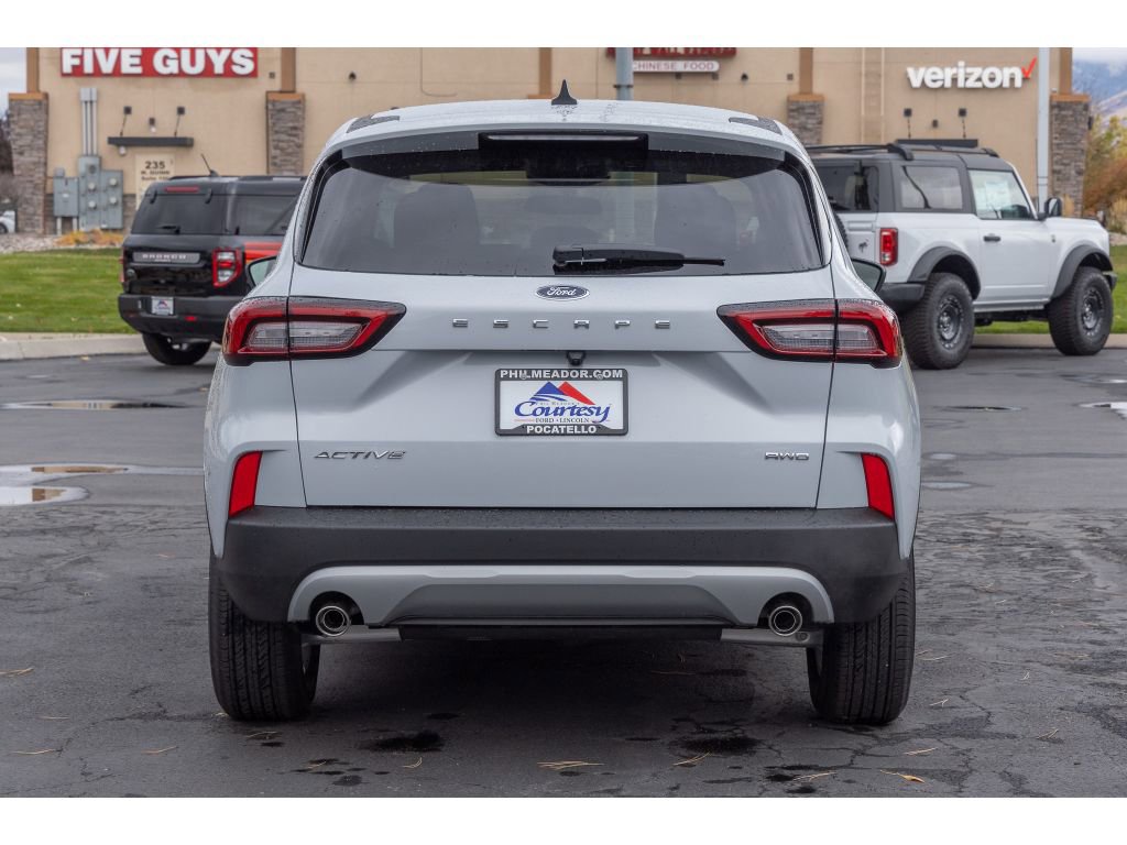 Used 2025 Ford Escape Active w/ Cold Weather Package image 4