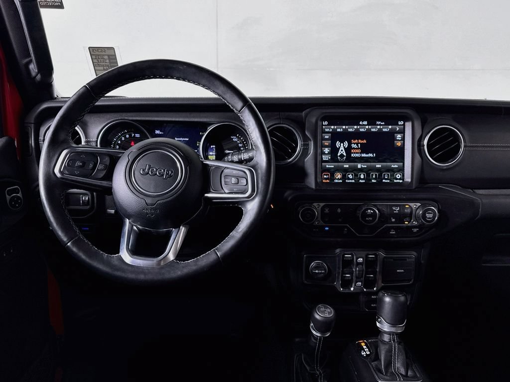 Used 2023 Jeep Wrangler Unlimited Sahara w/ Cold Weather Group AWD/4WD image 22