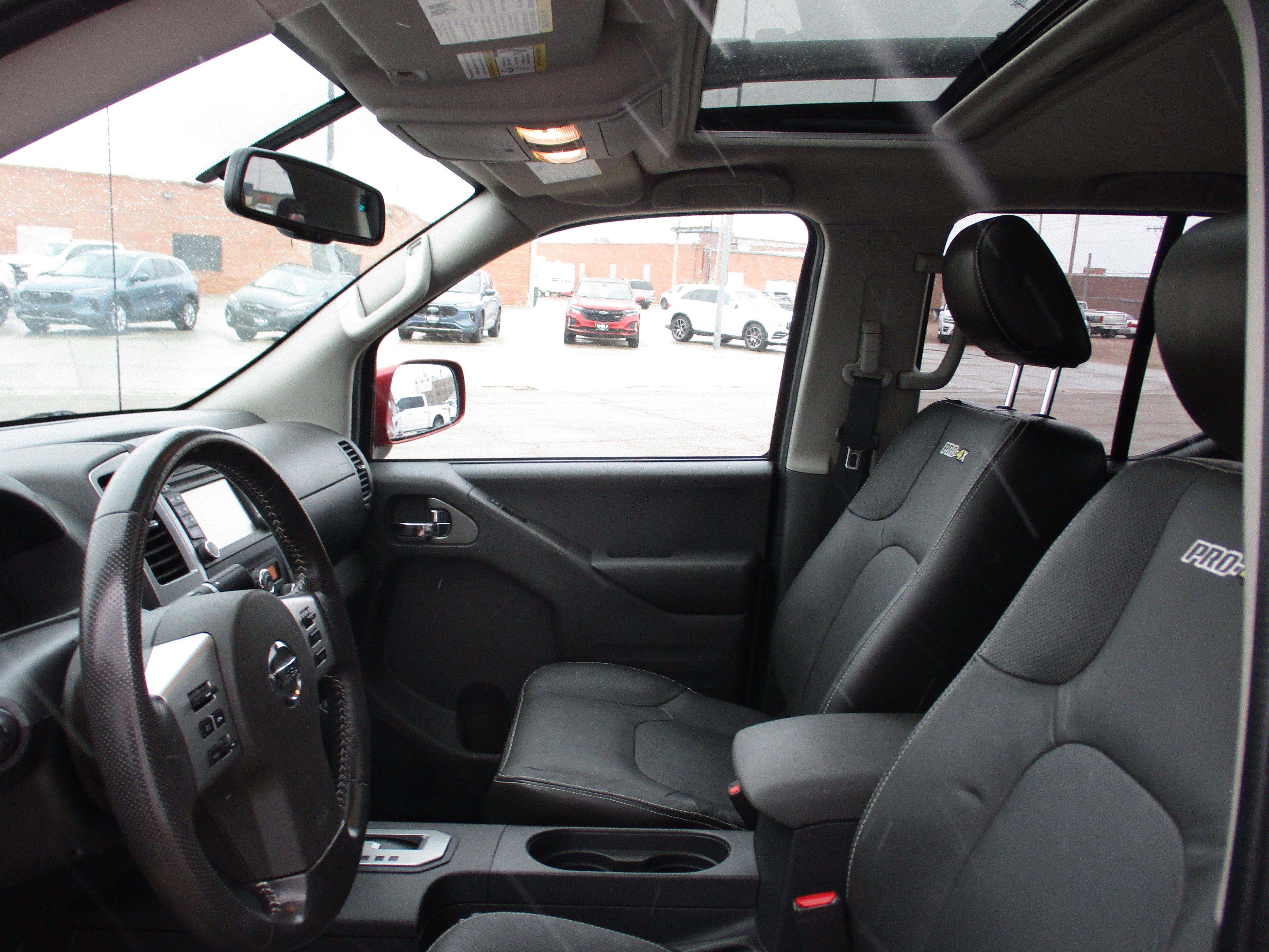 Used 2020 Nissan Frontier PRO-4X AWD/4WD image 12
