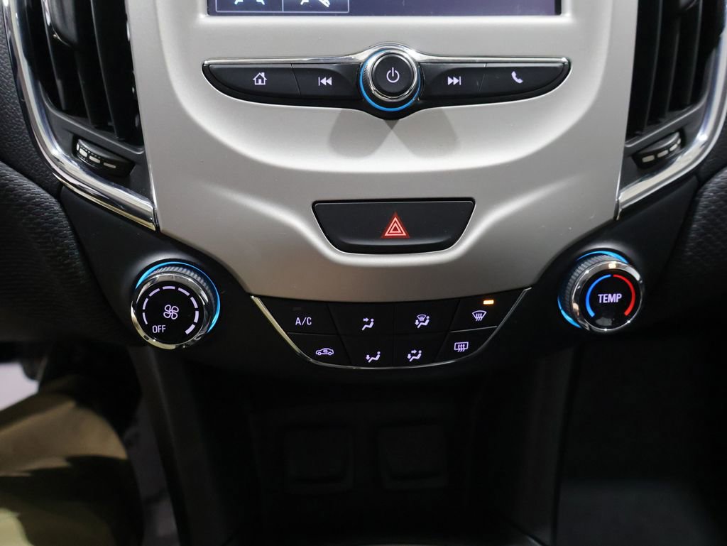 Used 2017 Chevrolet Cruze LS image 27