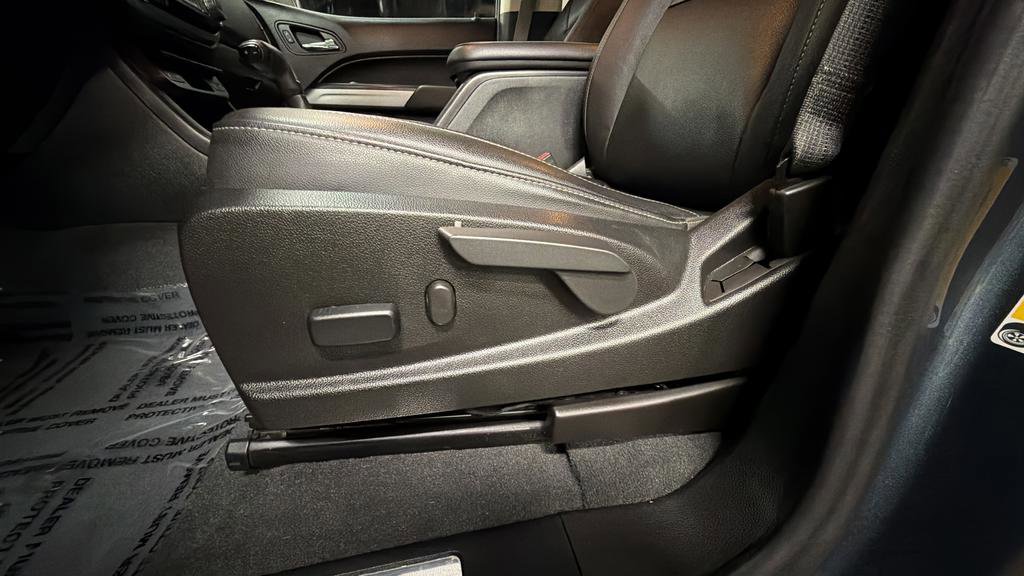 Used 2019 Chevrolet Colorado ZR2 image 21