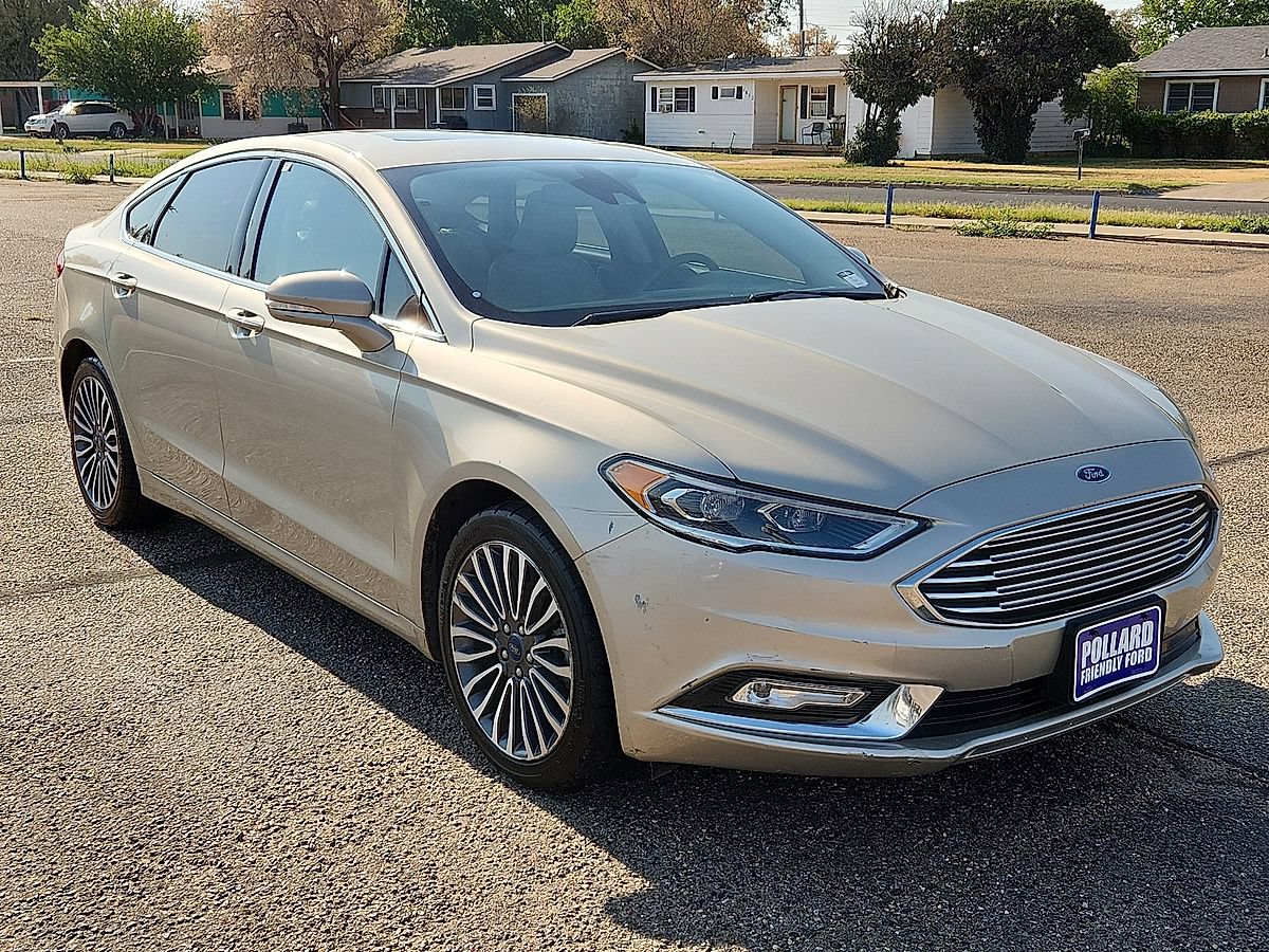 Used 2017 Ford Fusion Titanium FWD image 4