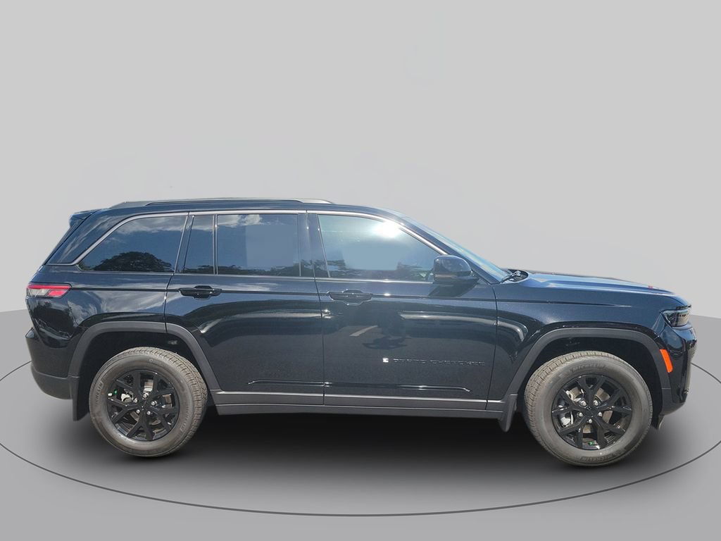 New 2026 Jeep Grand Cherokee Altitude RWD image 2