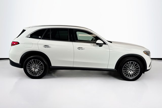 Used 2026 Mercedes-Benz GLC 300 4MATIC image 4