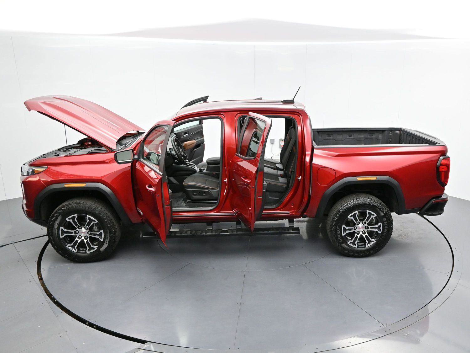 Used 2024 GMC Canyon AT4 w/ Canyon Safety Plus Package AWD/4WD image 35