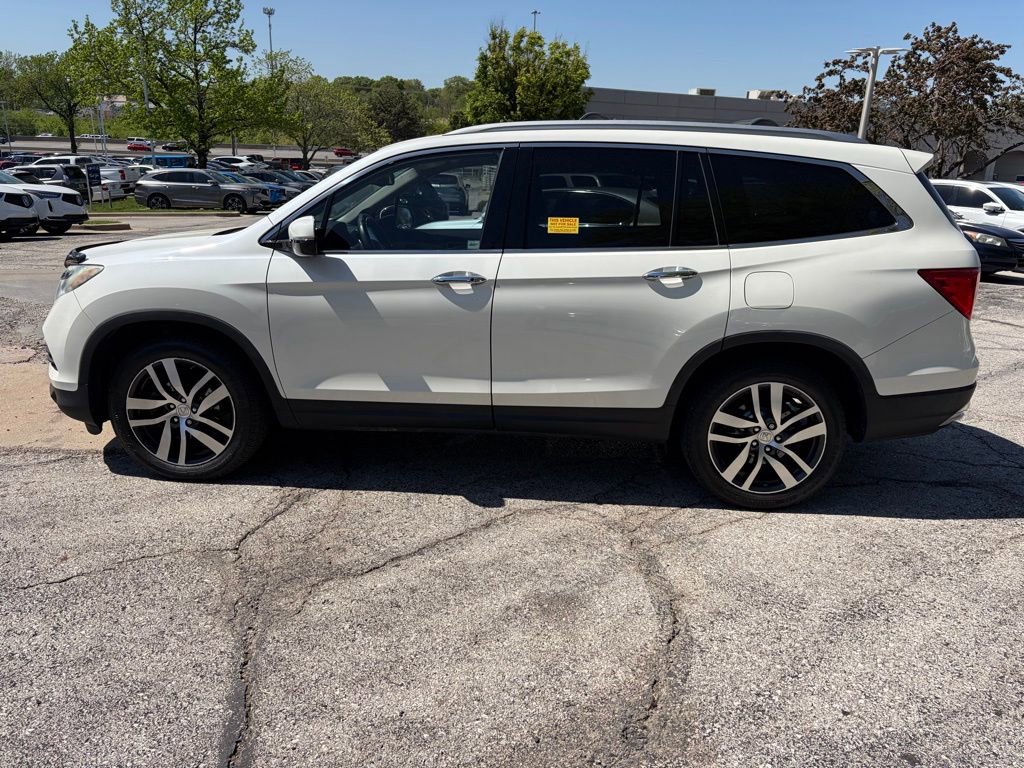 Used 2017 Honda Pilot Touring image 9