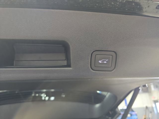 New 2026 Chevrolet Traverse RS w/ LPO, Floor Liner Package image 17