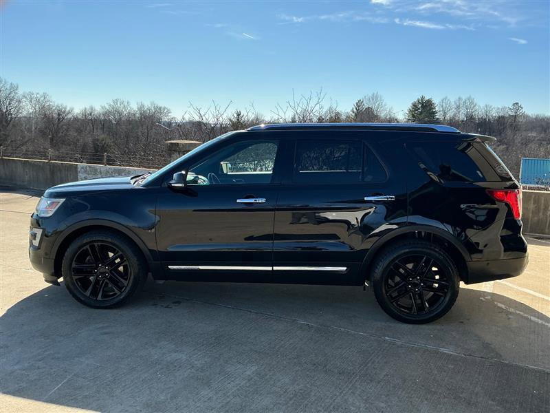 Used 2016 Ford Explorer Limited w/ Equipment Group 301A image 3