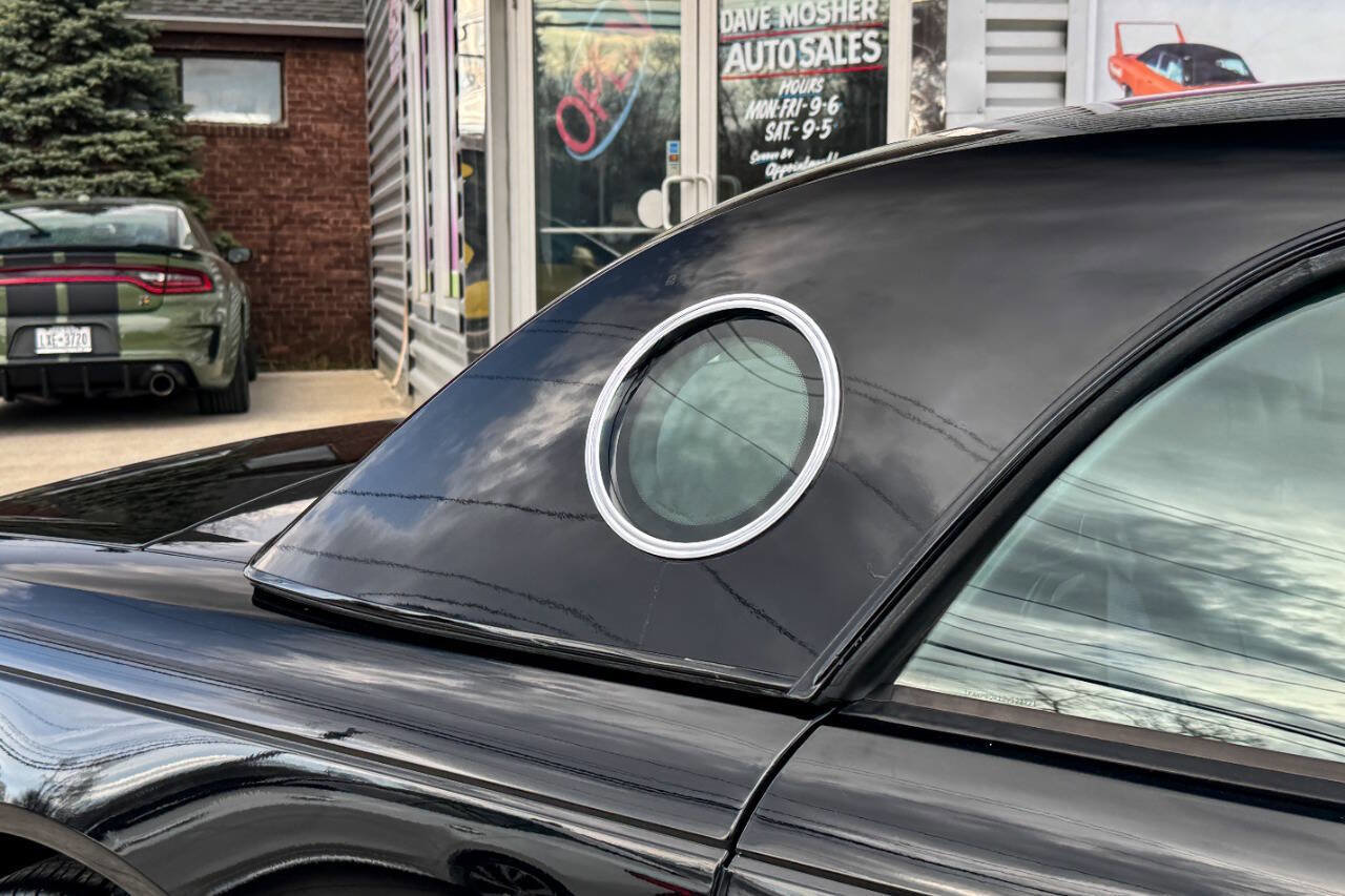 Used 2002 Ford Thunderbird Deluxe image 26