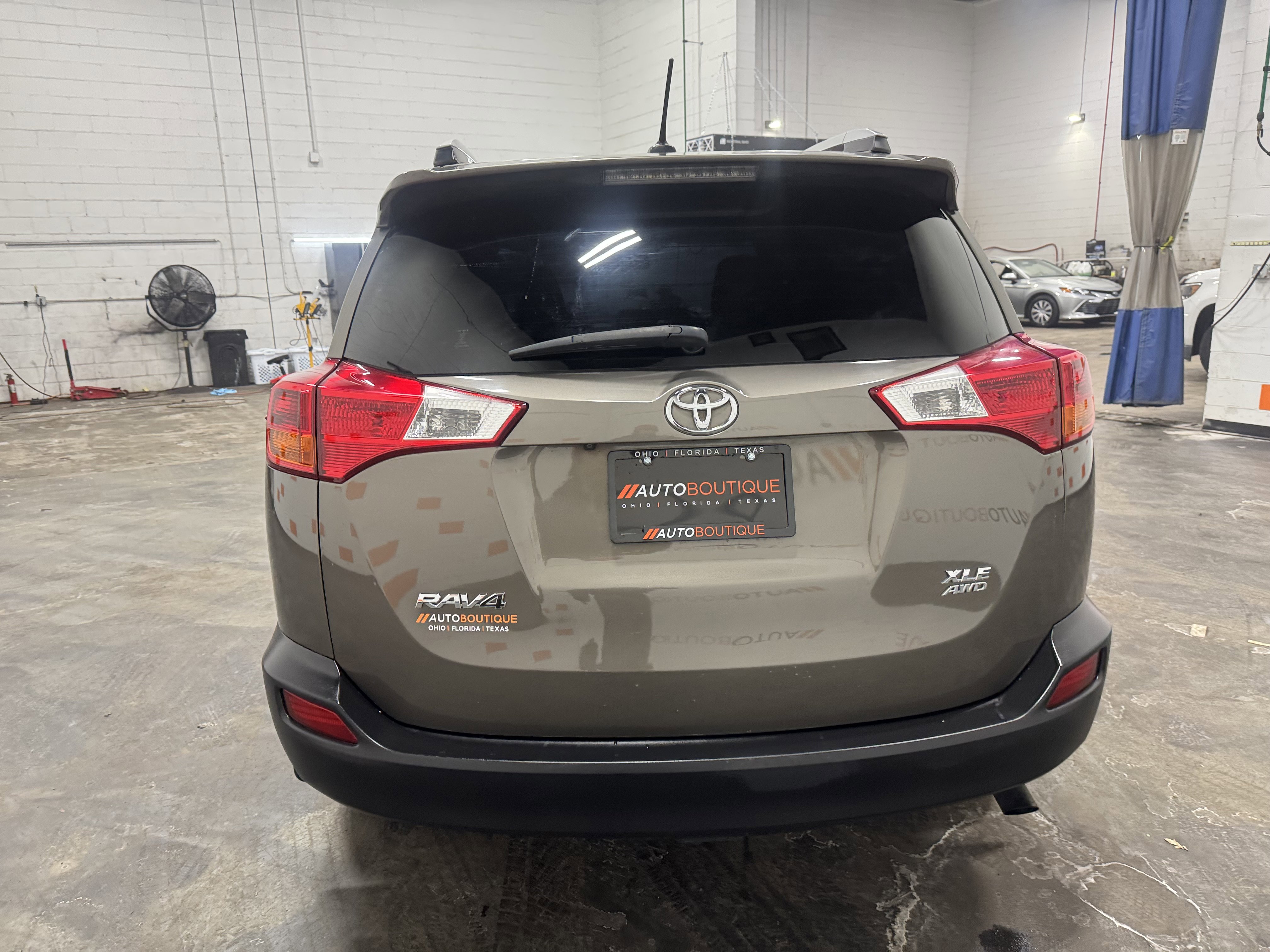 Used 2014 Toyota RAV4 XLE image 14