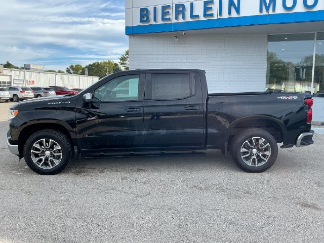 Used 2024 Chevrolet Silverado 1500 LT AWD/4WD image 2