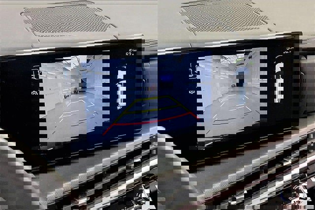 Certified 2025 Hyundai Santa Fe SE image 27