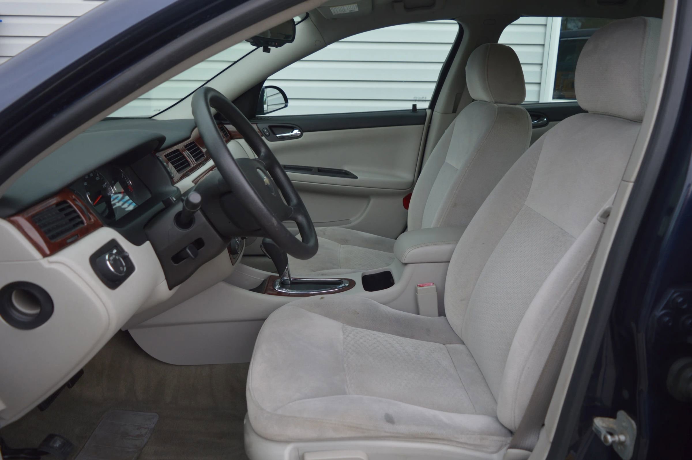 Used 2007 Chevrolet Impala LT image 10
