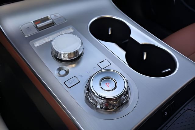 Used 2026 Genesis GV70 2.5T Advanced image 32