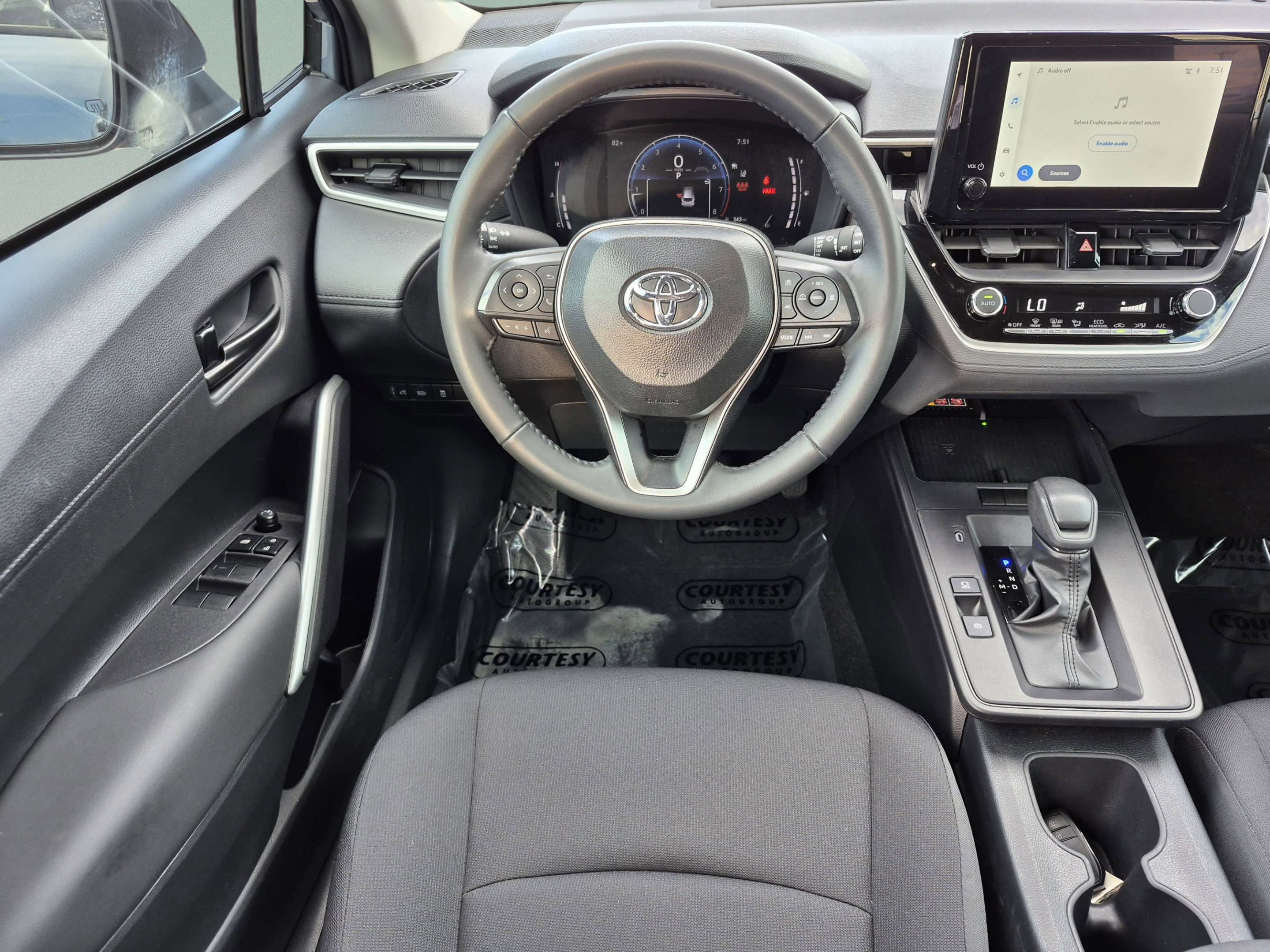 Used 2026 Toyota Corolla Cross LE FWD image 13