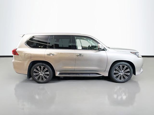 Used 2018 Lexus LX 570 4WD w/ Luxury Package image 8