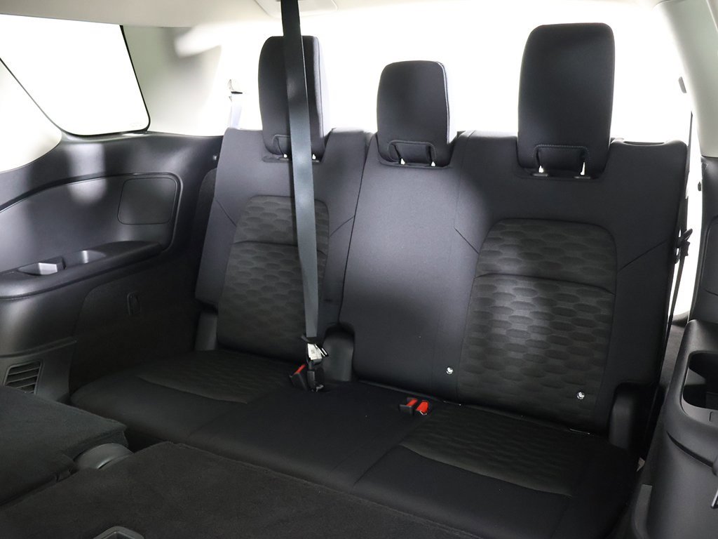 Used 2024 Nissan Pathfinder S image 32