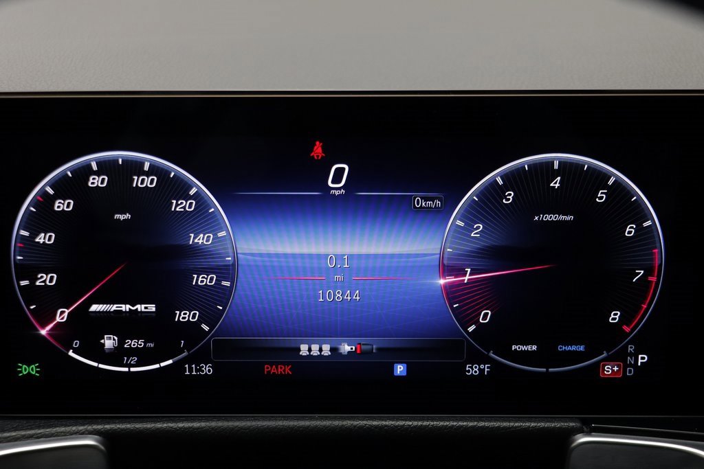 Used 2025 Mercedes-Benz GLB 35 AMG 4MATIC image 8