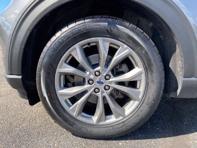 Used 2023 Ford Explorer Limited AWD/4WD image 25