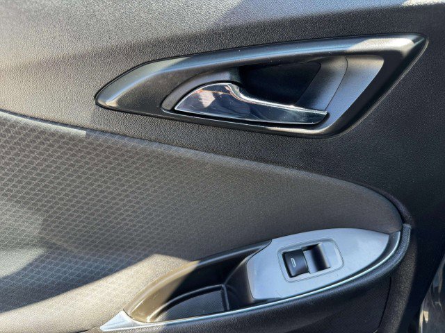 Used 2016 Chevrolet Malibu LT image 36