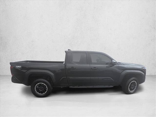 Used 2025 Toyota Tacoma TRD Off-Road AWD/4WD image 4