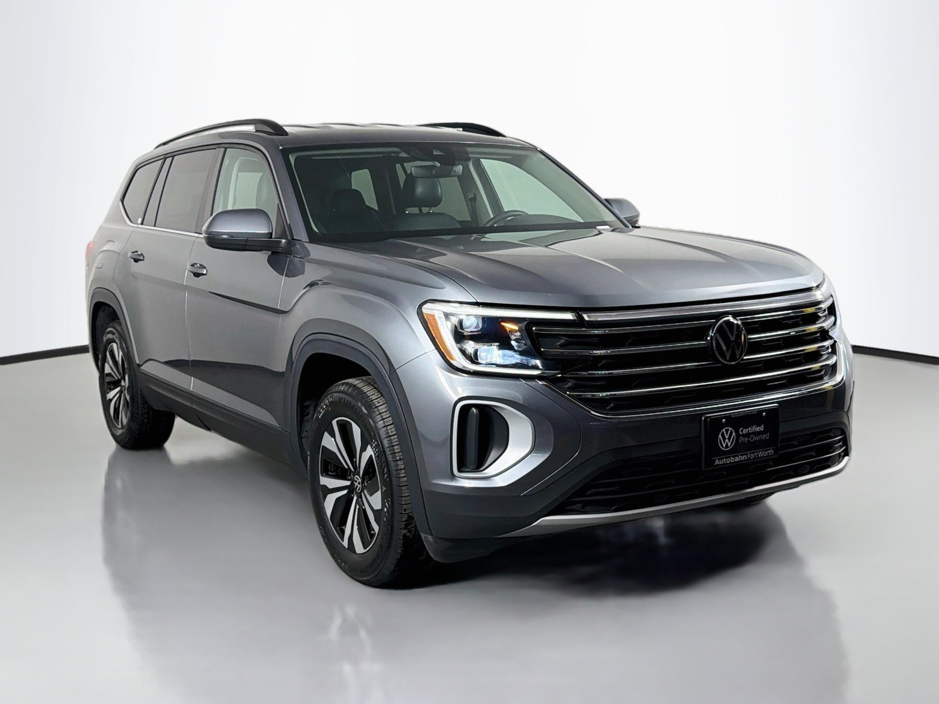 Certified 2024 Volkswagen Atlas SE FWD image 3