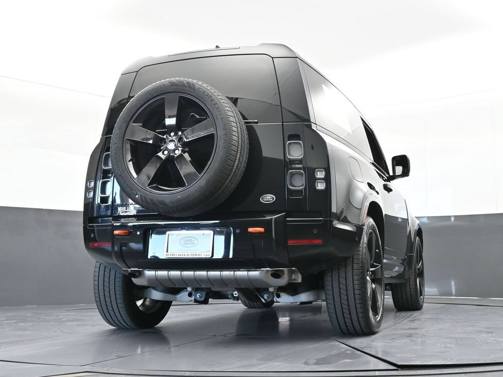 Used 2023 Land Rover Defender 90 X AWD/4WD image 60