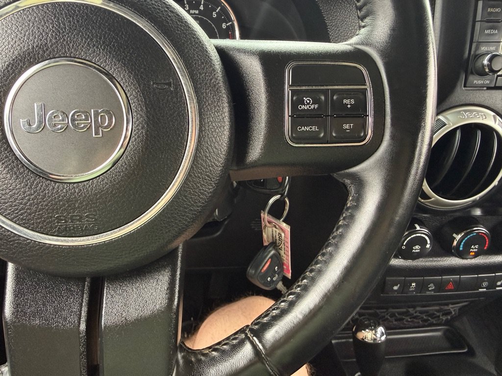 Used 2017 Jeep Wrangler Unlimited Sahara w/ Mopar Chrome Edition Group AWD/4WD image 26