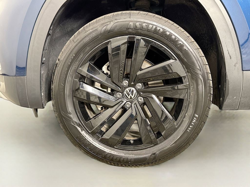 Used 2022 Volkswagen Atlas Cross Sport SE FWD image 33