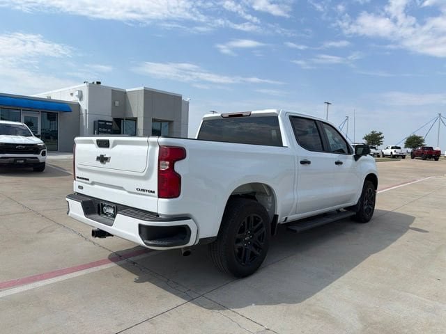 Used 2026 Chevrolet Silverado 1500 Custom w/ LPO, Dark Essentials Package RWD image 8