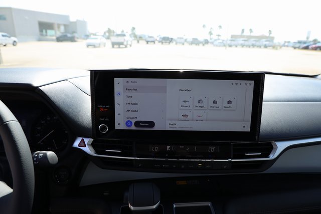 New 2025 Toyota Sienna XLE image 19