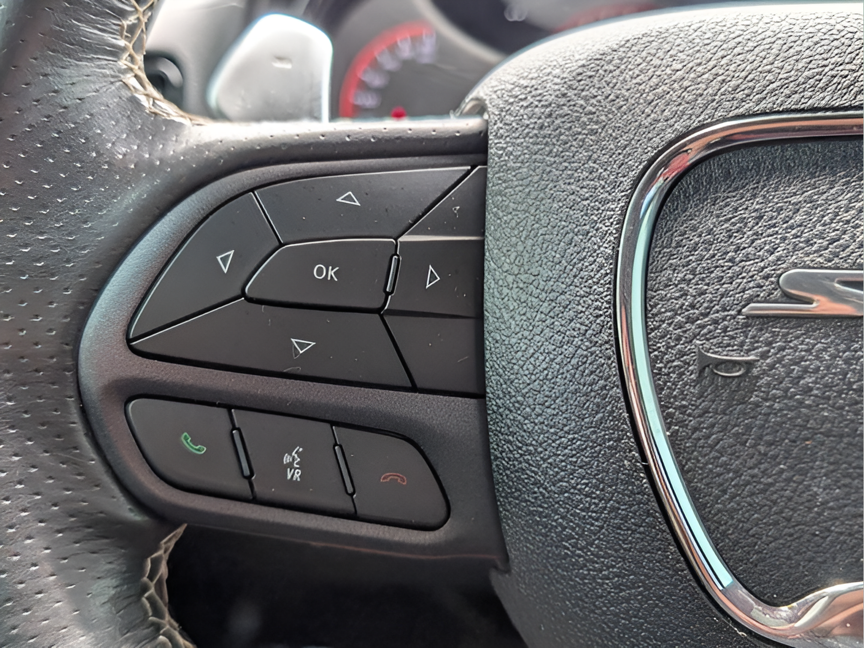 Used 2021 Dodge Durango SRT w/ Technology Group AWD/4WD image 27