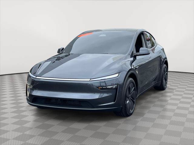 Used 2026 Tesla Model Y 2WD image 3
