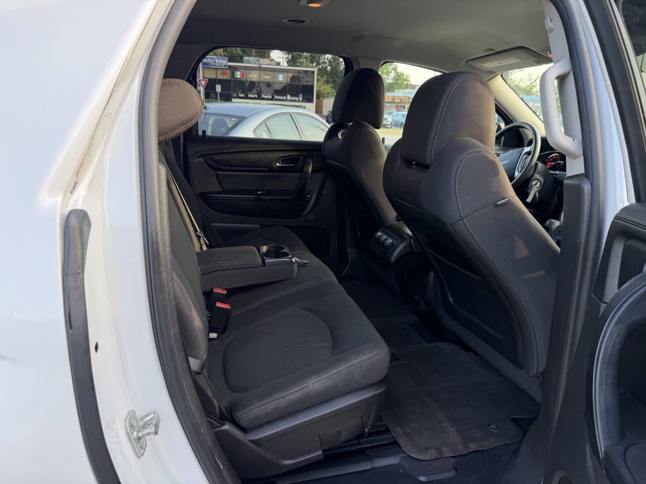Used 2016 GMC Acadia SLE FWD image 6