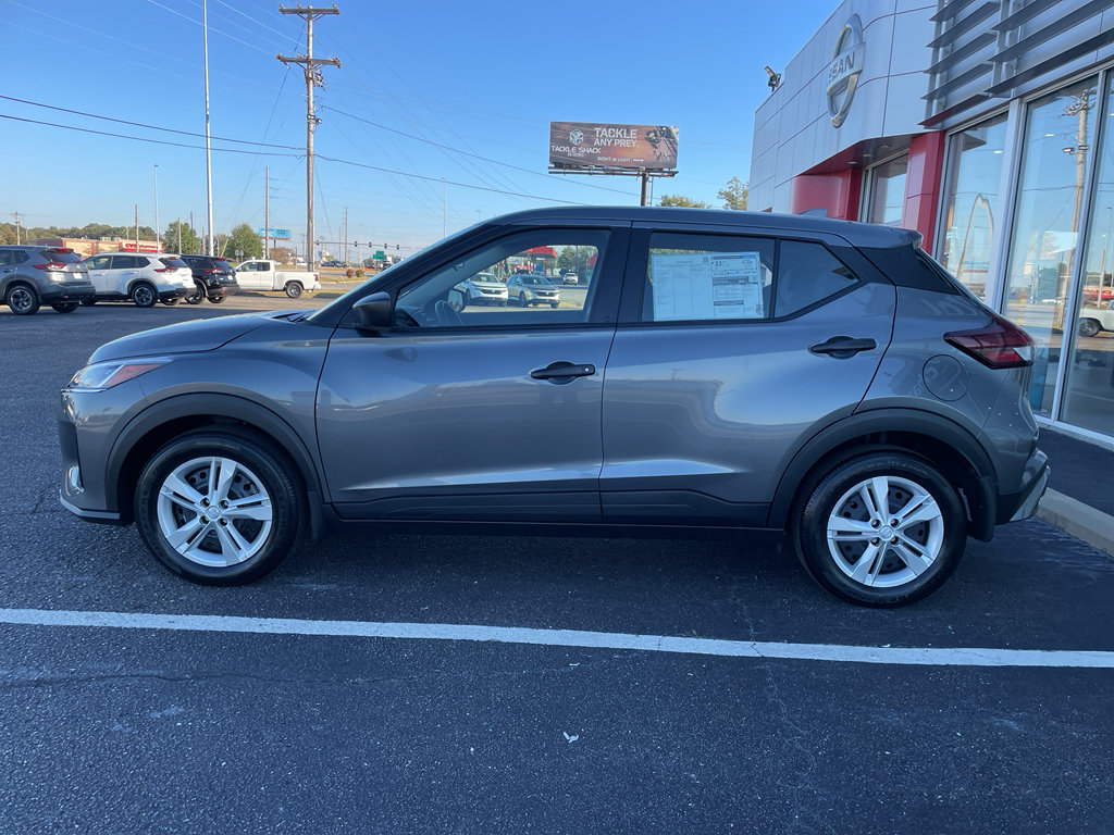 New 2025 Nissan Kicks Play S image 18