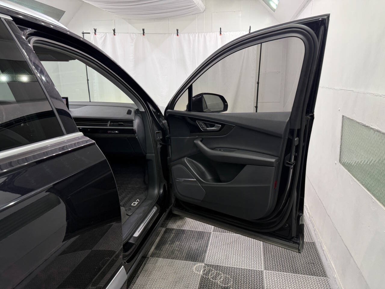 Used 2019 Audi Q7 3.0T Prestige AWD/4WD image 31