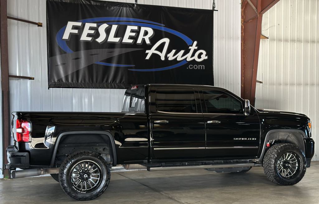 Used 2017 GMC Sierra 2500 Denali w/ Duramax Plus Package image 22