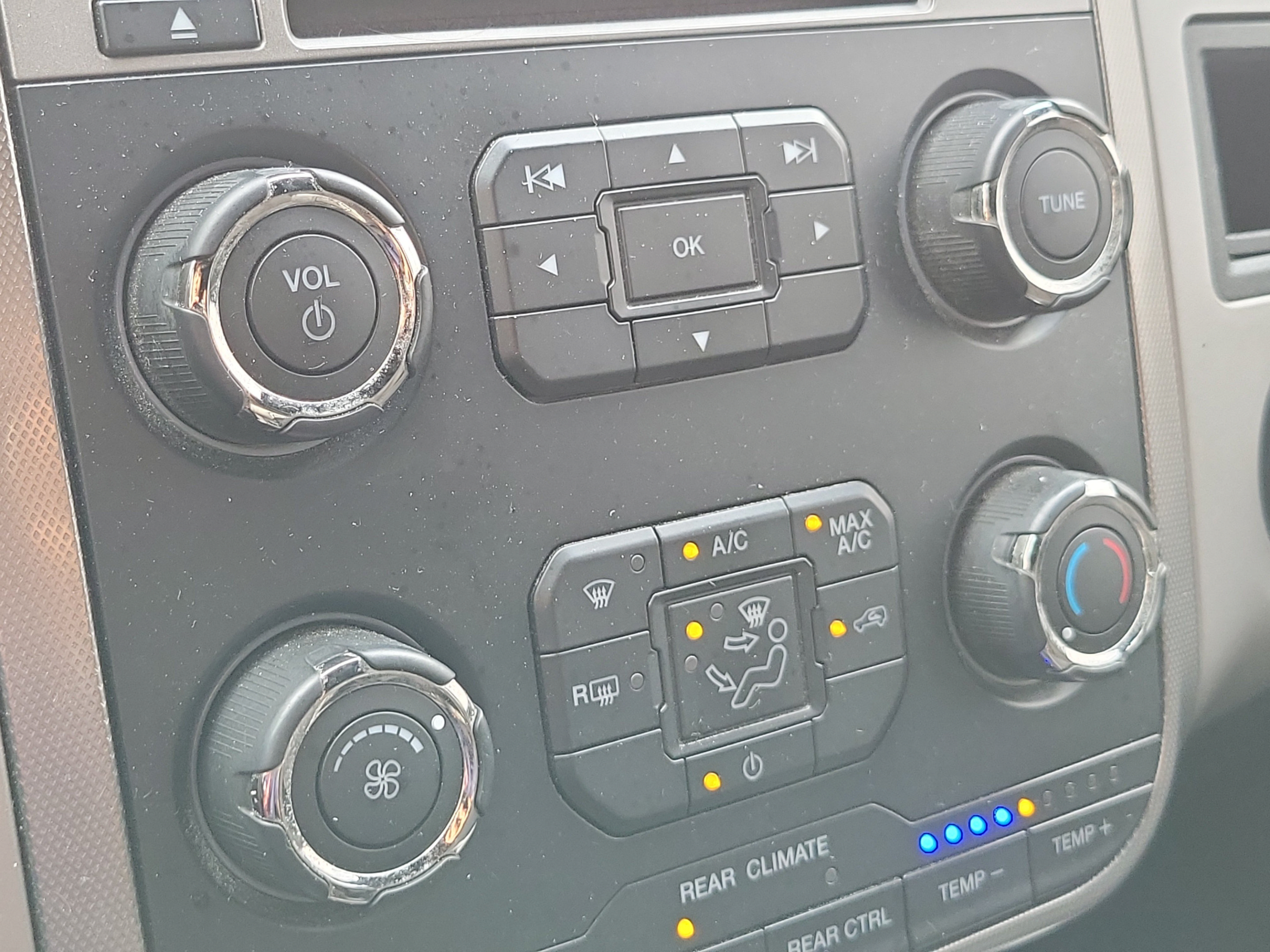 Used 2017 Ford Expedition XLT AWD/4WD image 26