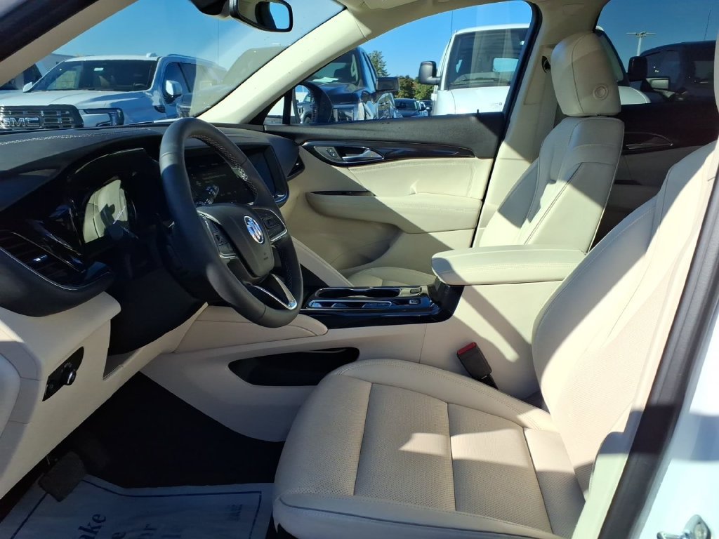 Used 2023 Buick Envision Essence AWD/4WD image 12