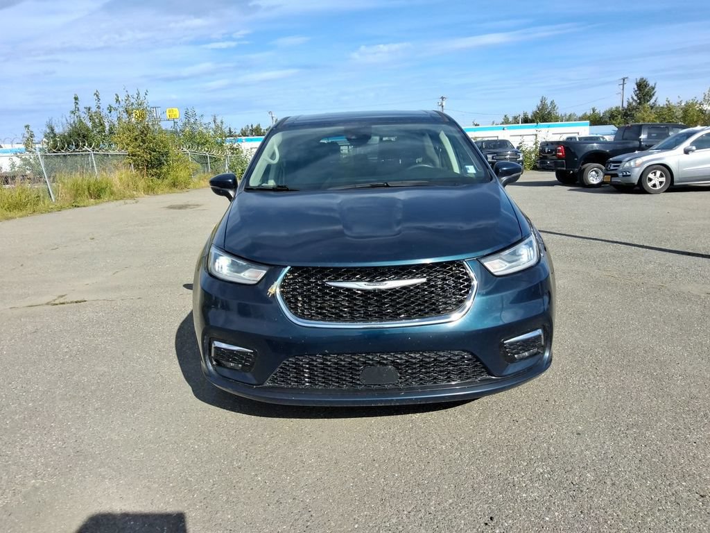 Certified 2023 Chrysler Pacifica Touring-L FWD image 3