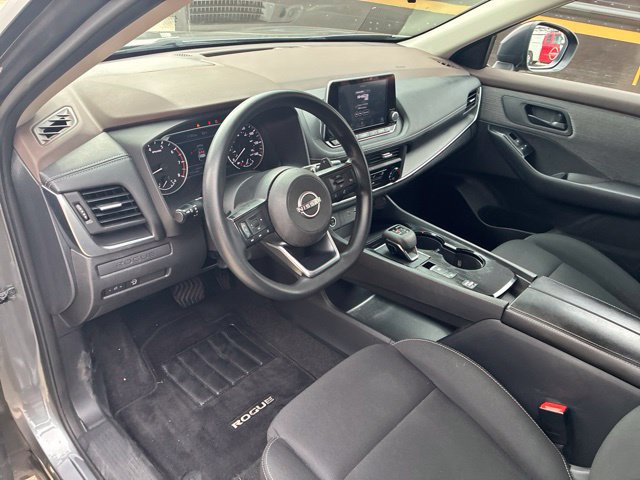 Used 2023 Nissan Rogue S FWD image 17
