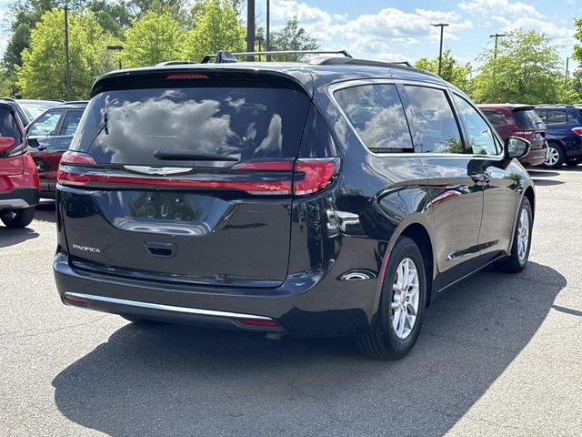 Used 2022 Chrysler Pacifica Touring-L video 2