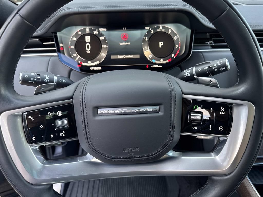 Certified 2025 Land Rover Range Rover SE AWD/4WD image 27
