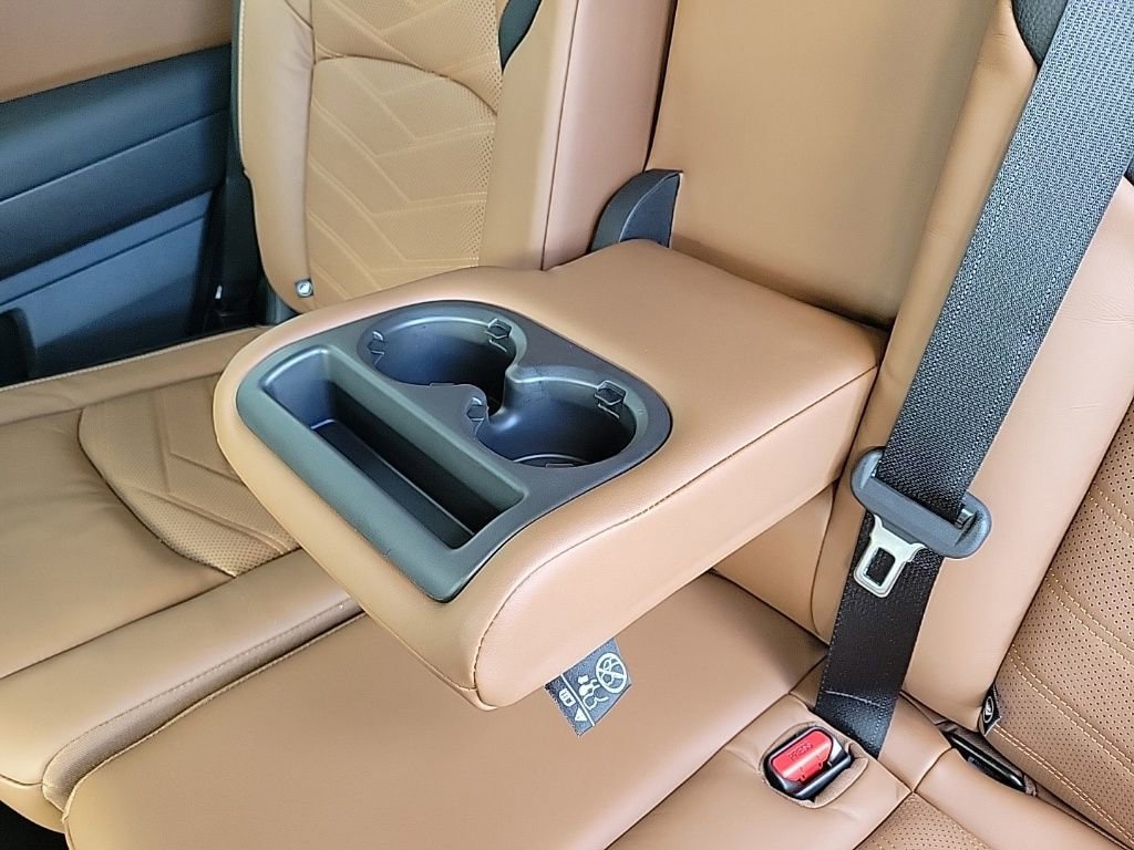 Used 2023 Nissan Pathfinder Platinum w/ Cargo Package image 21